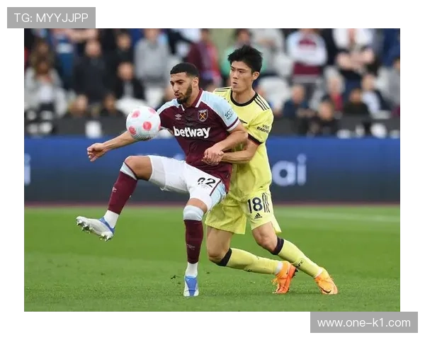 塔瓦雷斯比赛阅读能力持续提升，攻防转换表现稳健