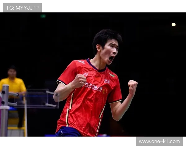 李诗沣训练完直接拎包去奢侈品店，这消费节奏谁跟得上