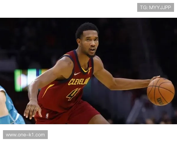 莫布里篮下强攻效率显著 提升骑士内线防守稳定性